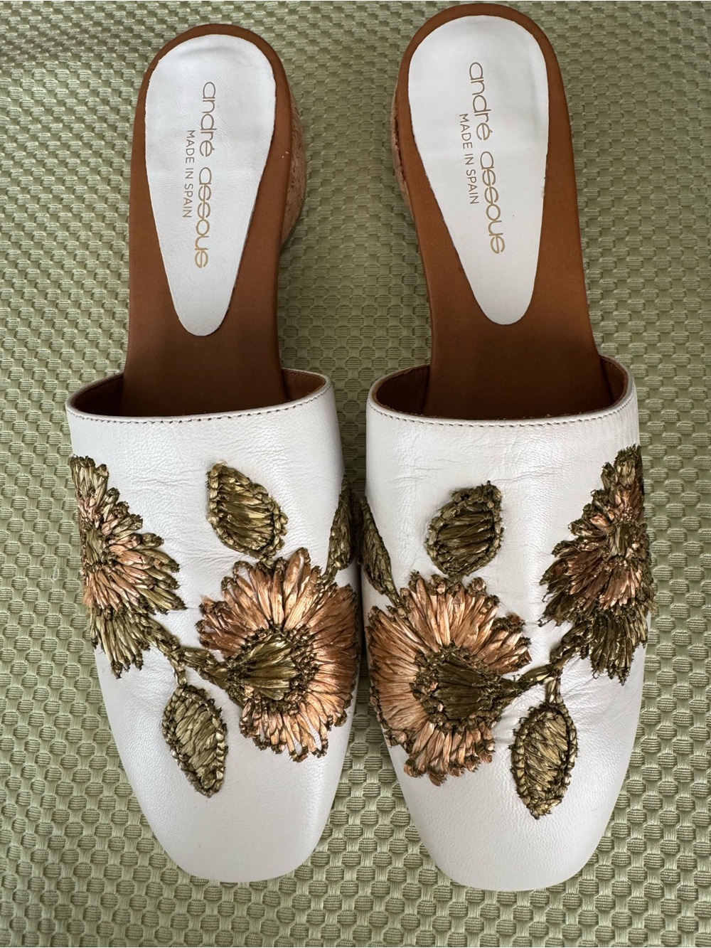 Andre Assous Size 40 White Leather Mules with Gold and Rose-Gold Floral Embroide